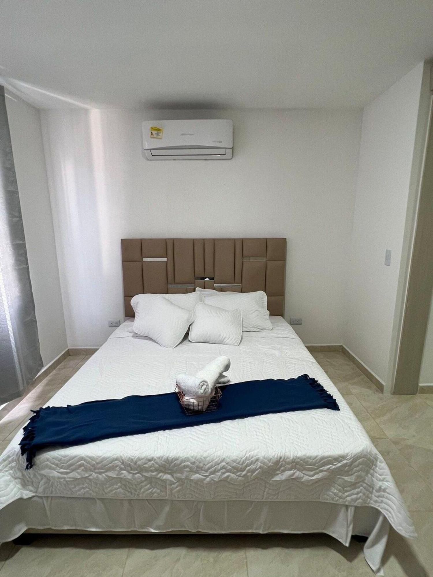 Apartamento Moderno Edifico En El Sur De *