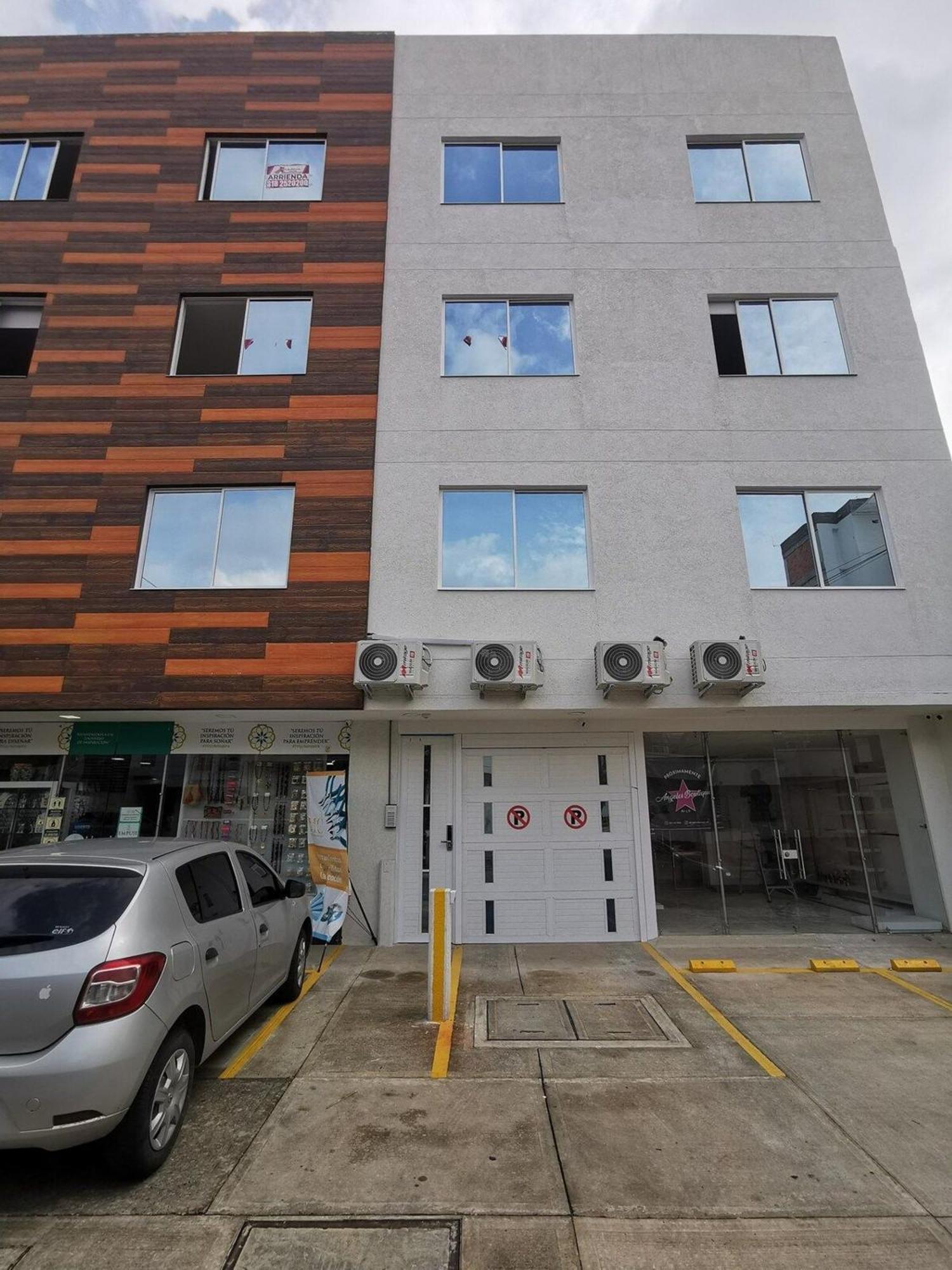 Moderno Edifico En El Sur De Apartamento *
