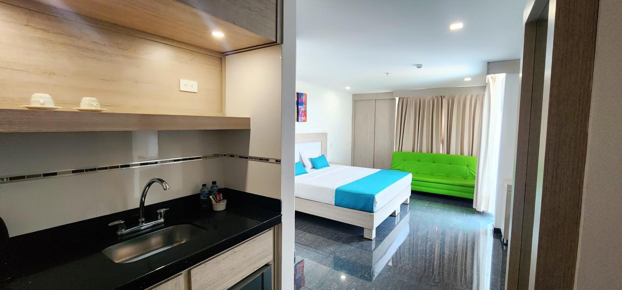 Be Hotel 4*