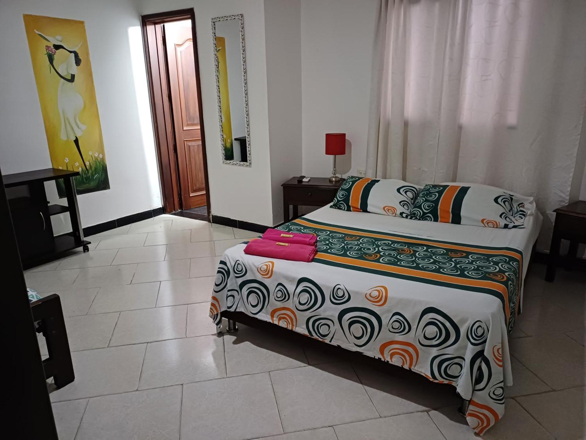 Hostal Casablanca *