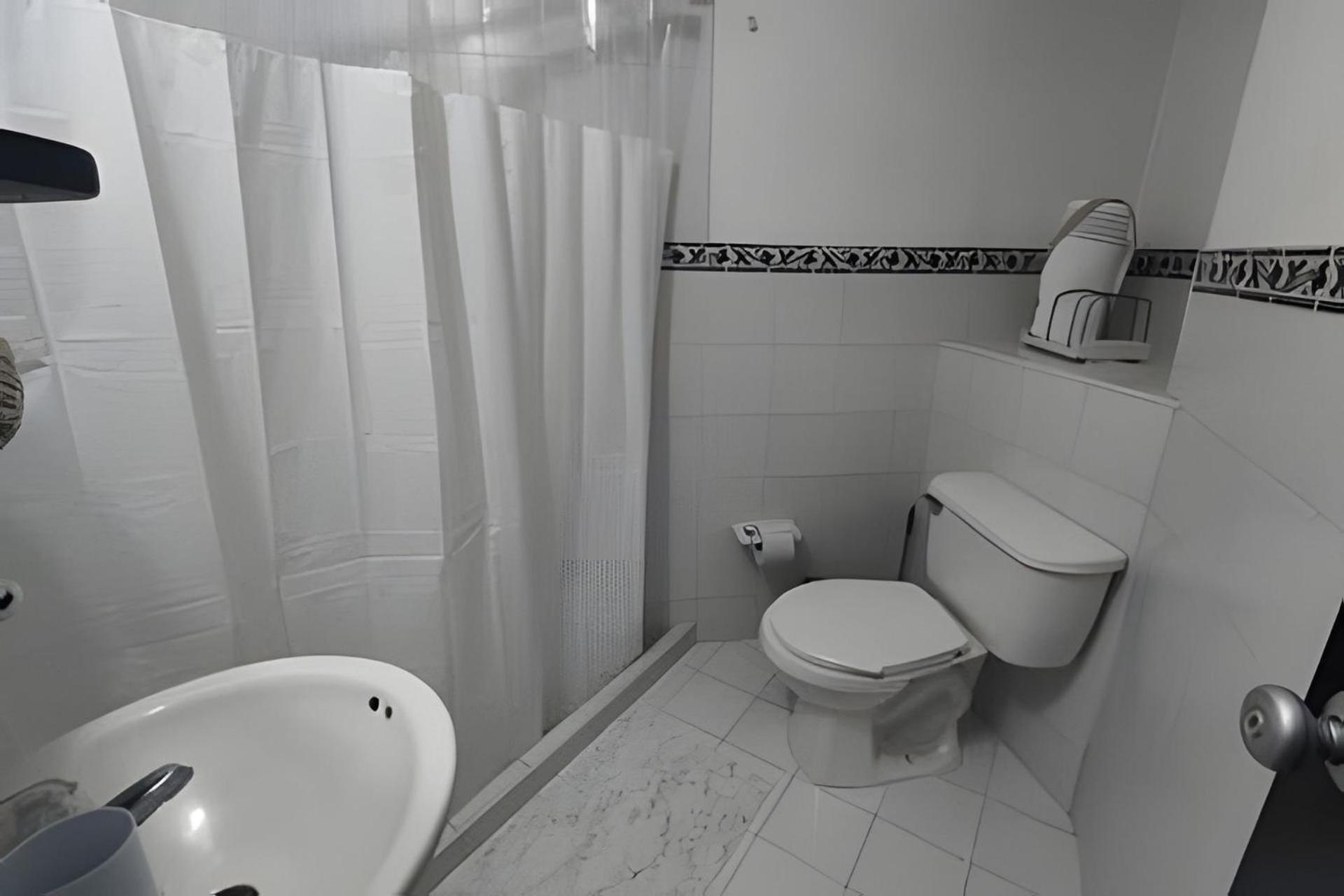 Apartamento Amplio 301 Excelente Ubicación Y A/c Cali