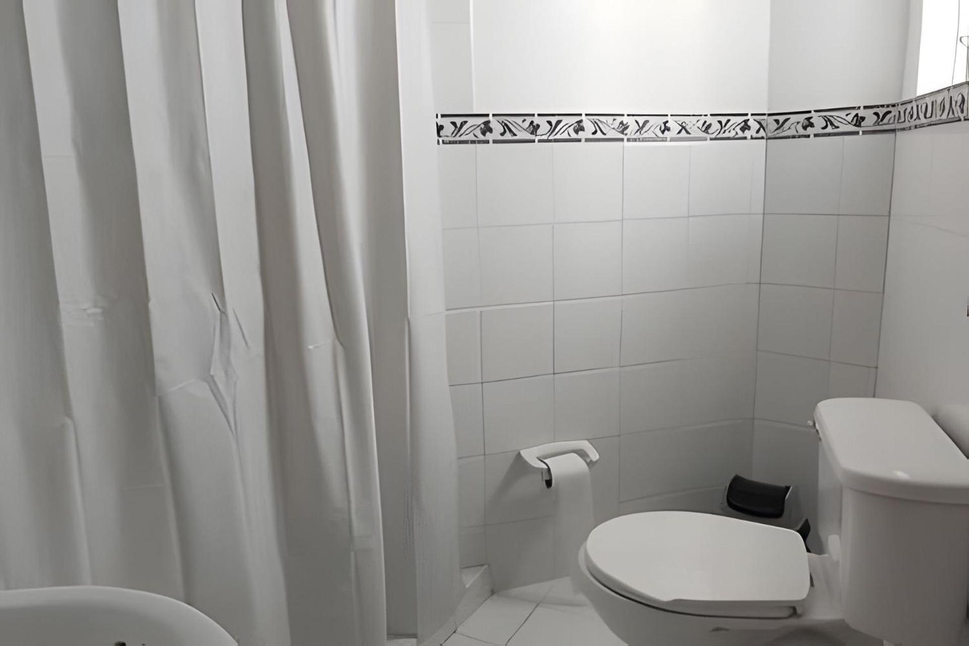 Apartamento Amplio 301 Excelente Ubicación Y A/c *