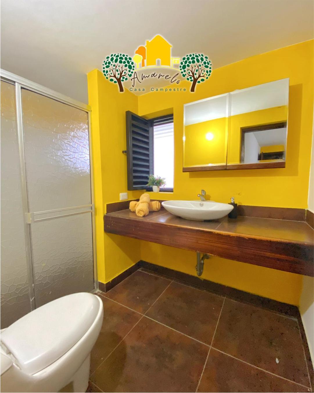 Amarelo Casa Campestre Cap 35 Pers