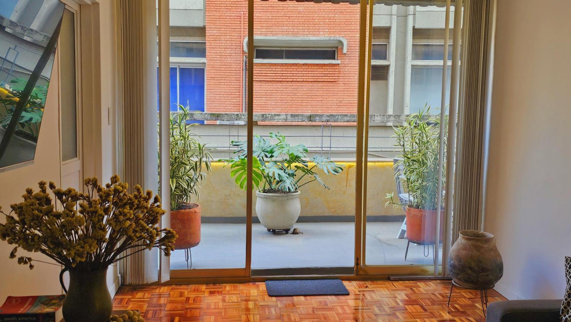 Apartment A Unos Pasos Del Bulevar Del Rio Con Terraza Cali