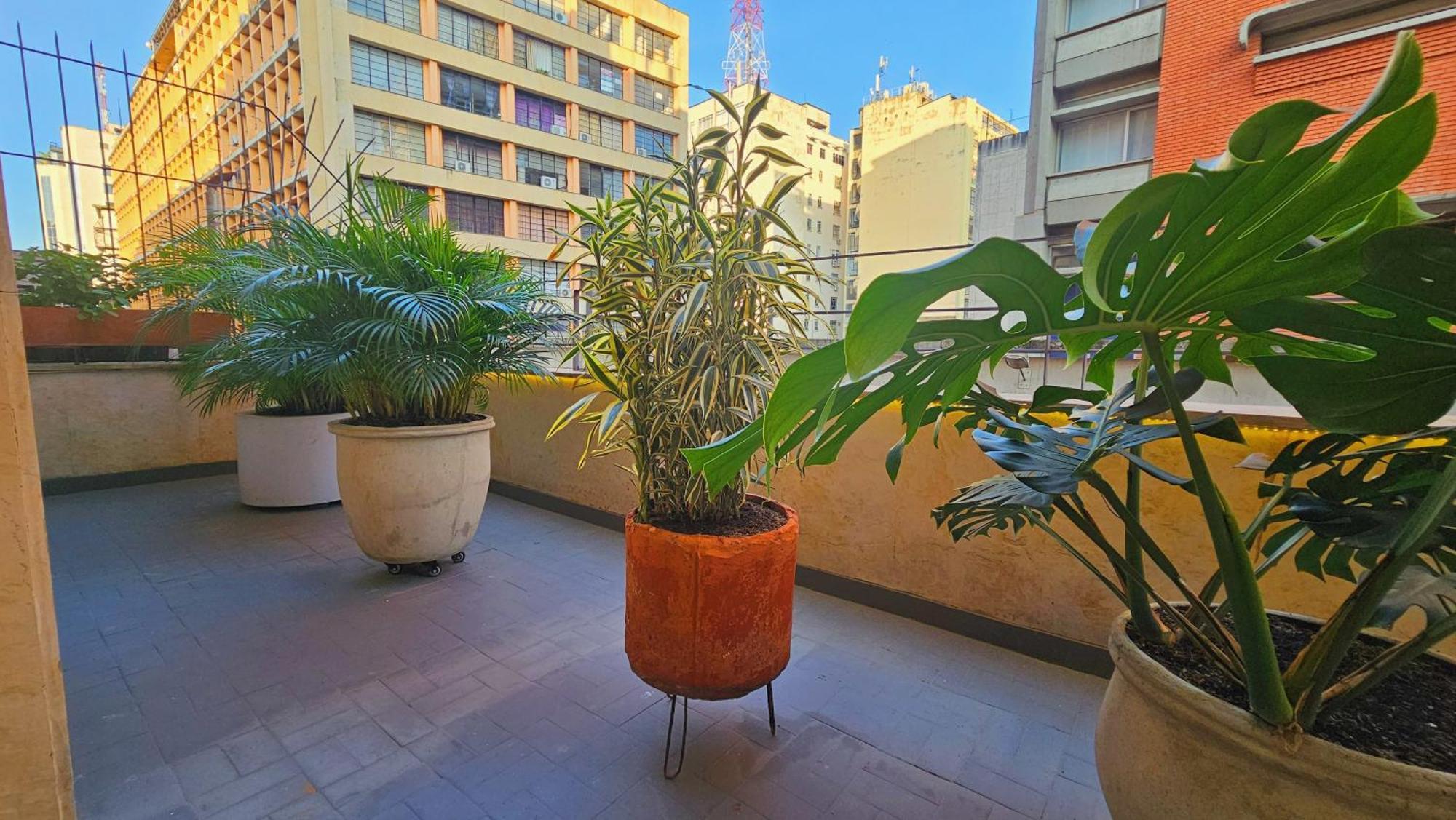 Apartment A Unos Pasos Del Bulevar Del Rio Con Terraza Cali