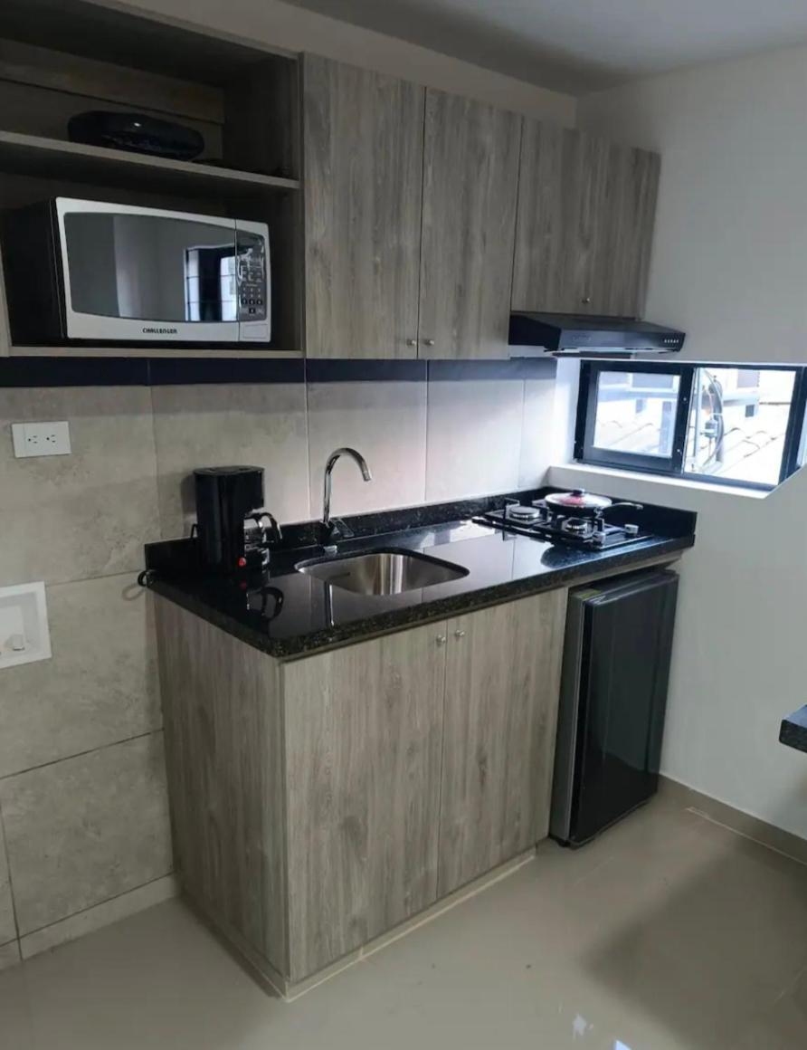 Aptos 203 Onix Cali