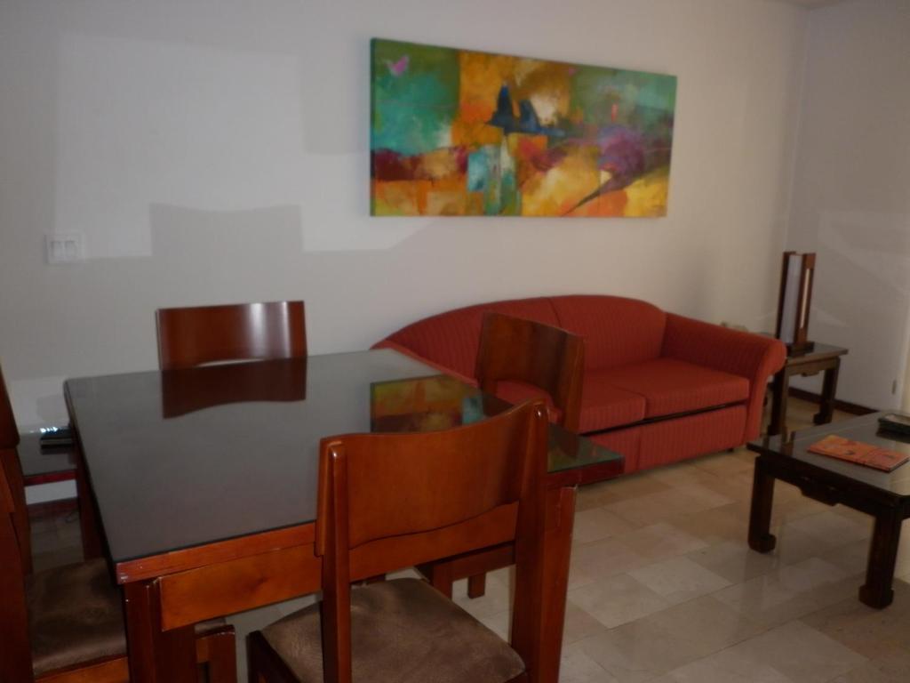 Apartahotel Suites House Centenario Cali