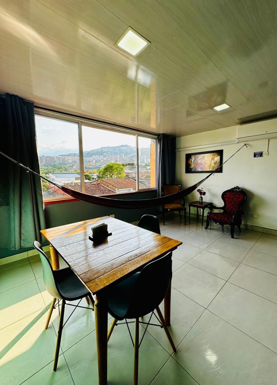 Havana & Dance School Hostal *