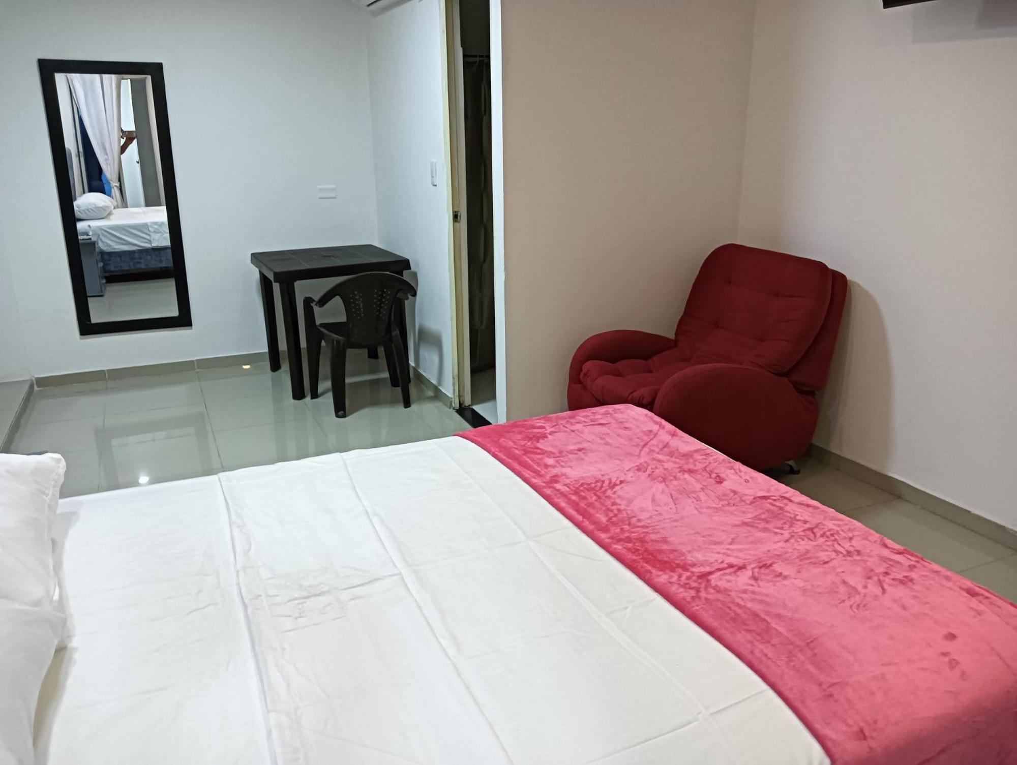 Hotel Pasarela 3*