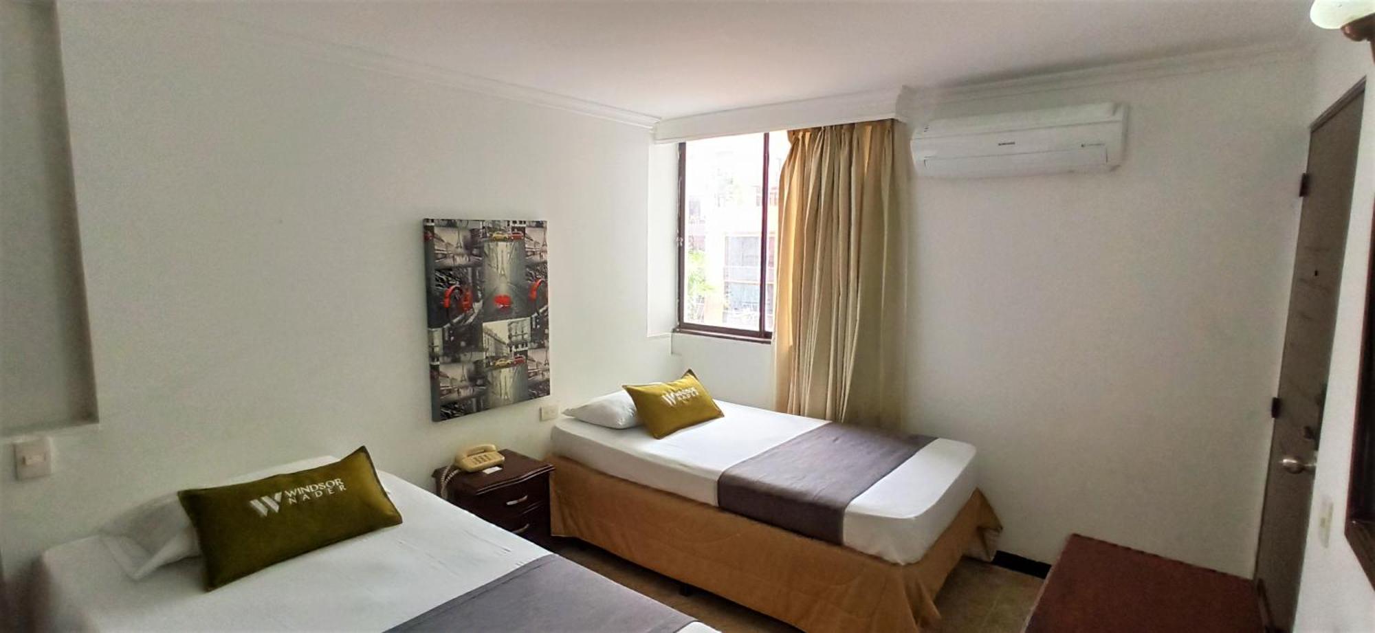 Hotel Windsor Plaza - Downtown 3*