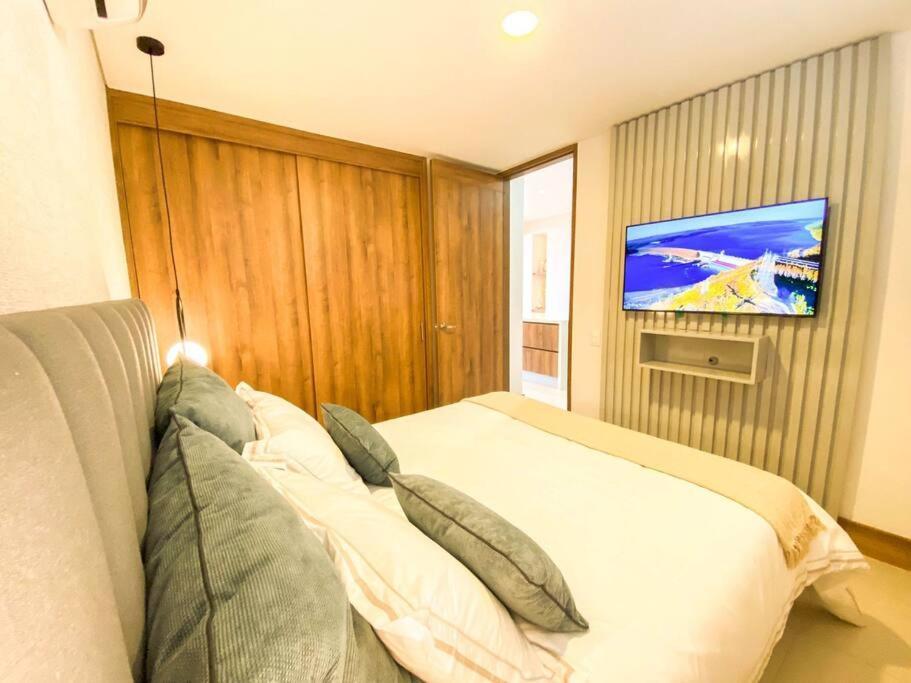 Modern Living In Cali405 Villa