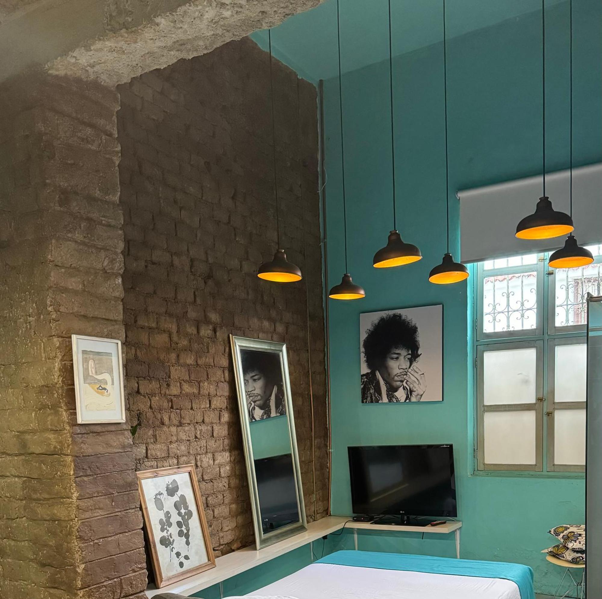 Moonshine Boutique Hostal