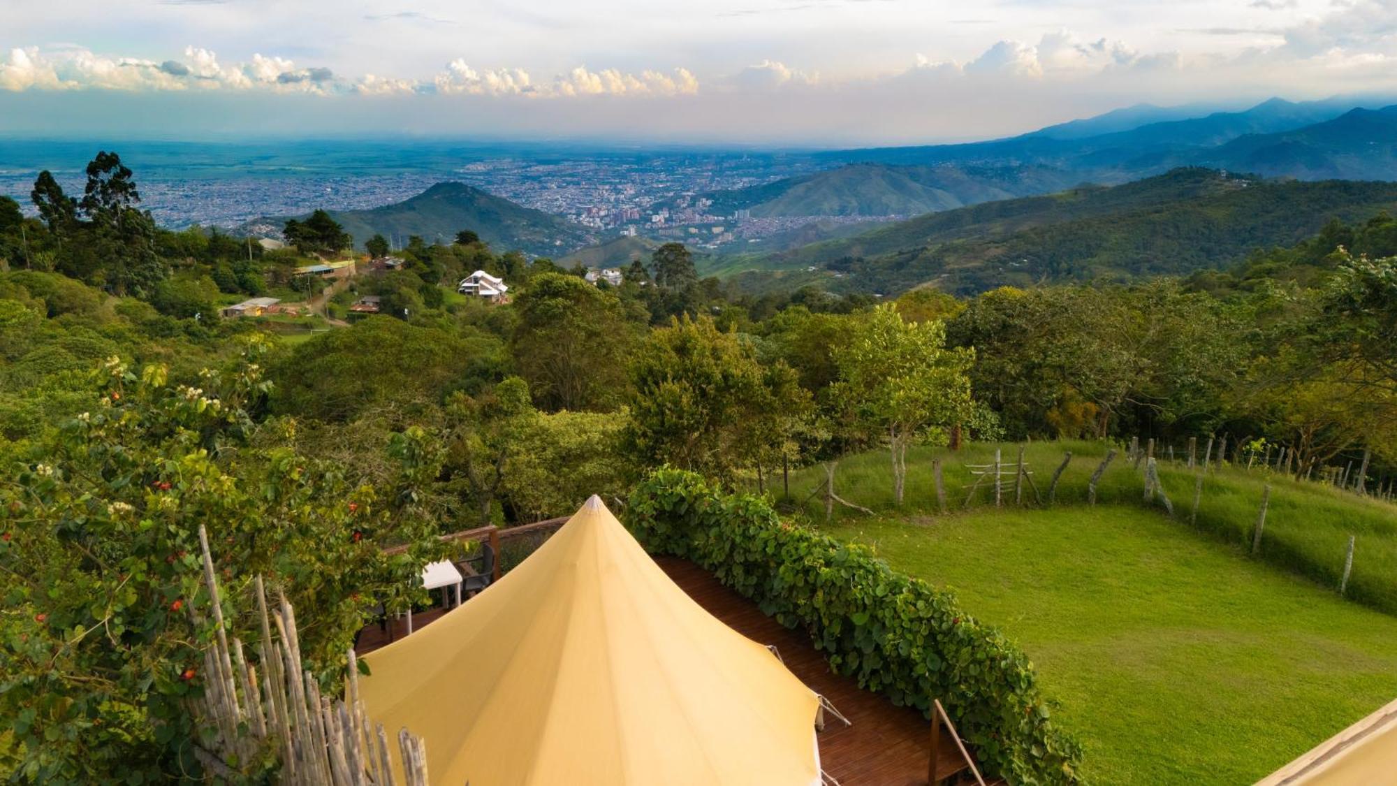 Glamping La Pau Campo de lujo Cali