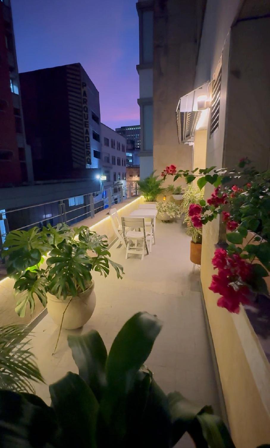 A Unos Pasos Del Bulevar Del Rio Con Terraza