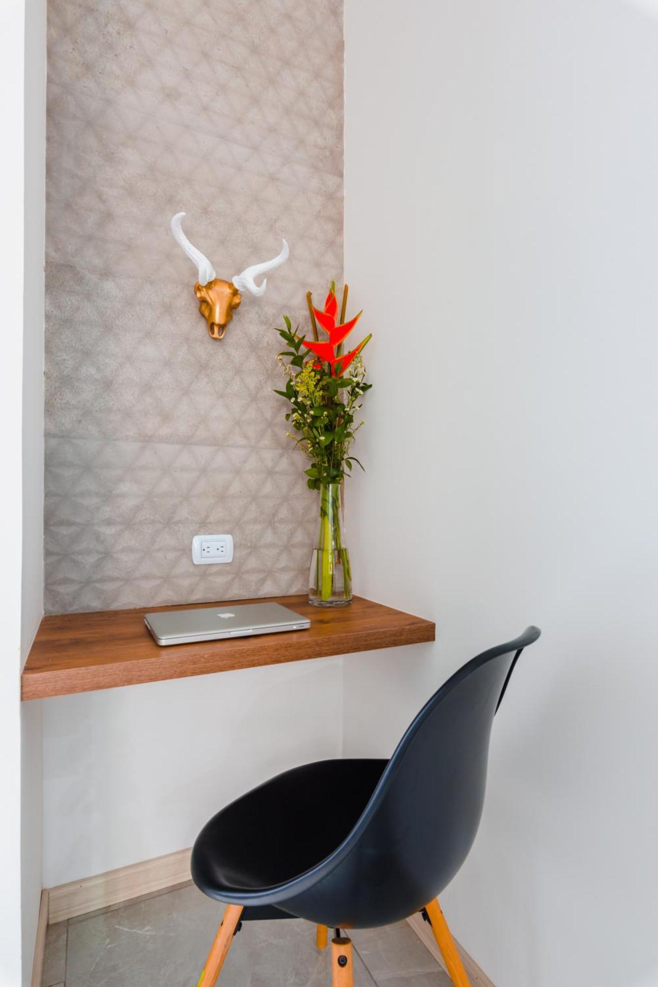Apartamento Cal Suites, Aptos Equipados En La Mejor Zona De Granada En - Colombia