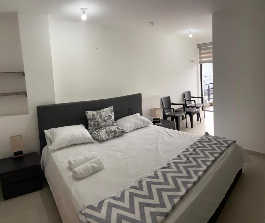 Miraflores 301 Apartamento