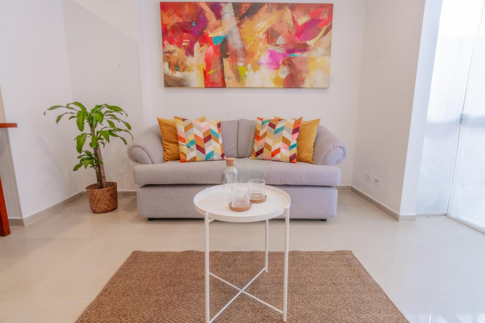 Aparthotel House Juanambu 3*