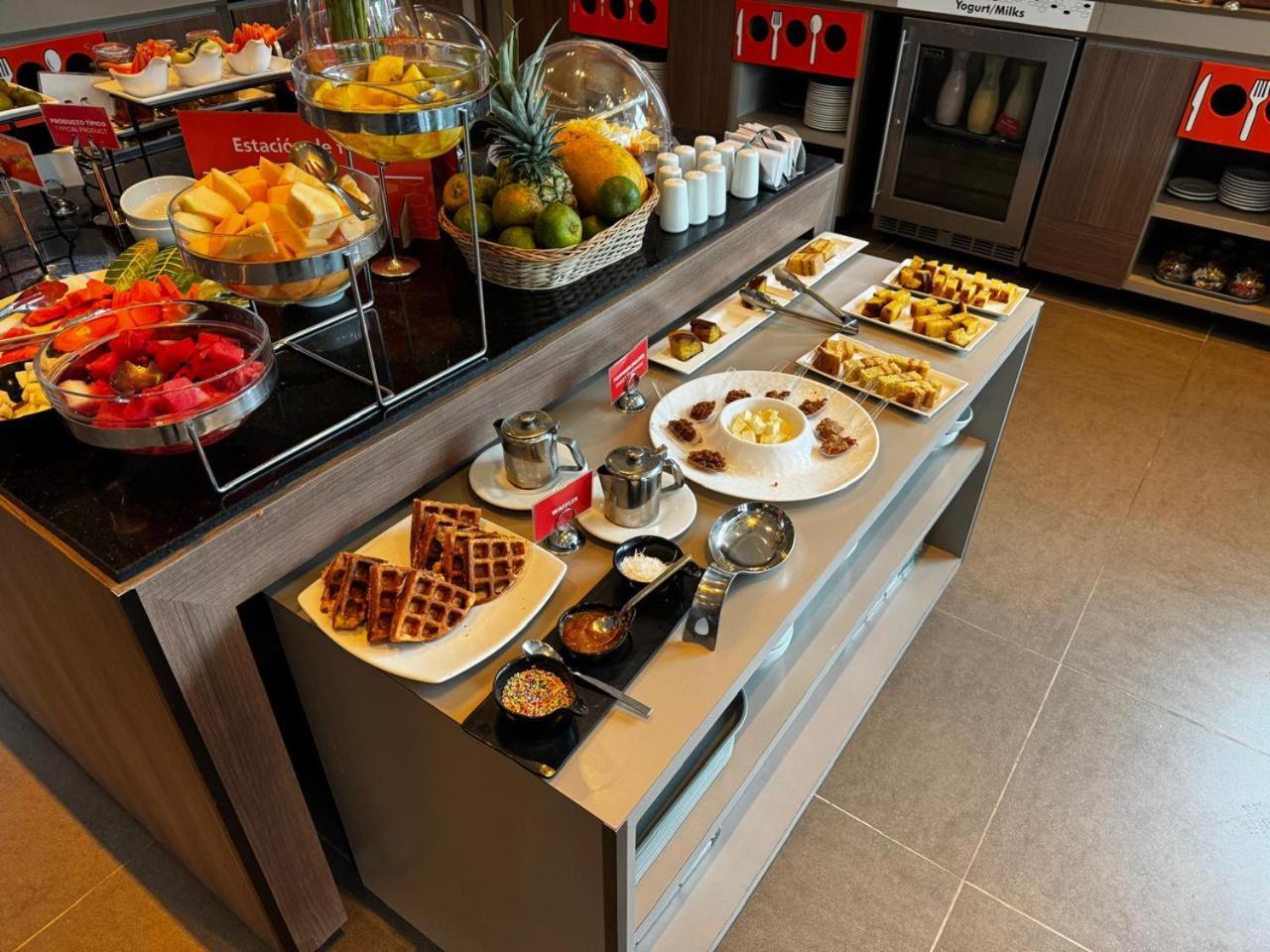 Hampton By Hilton Hotel Cali