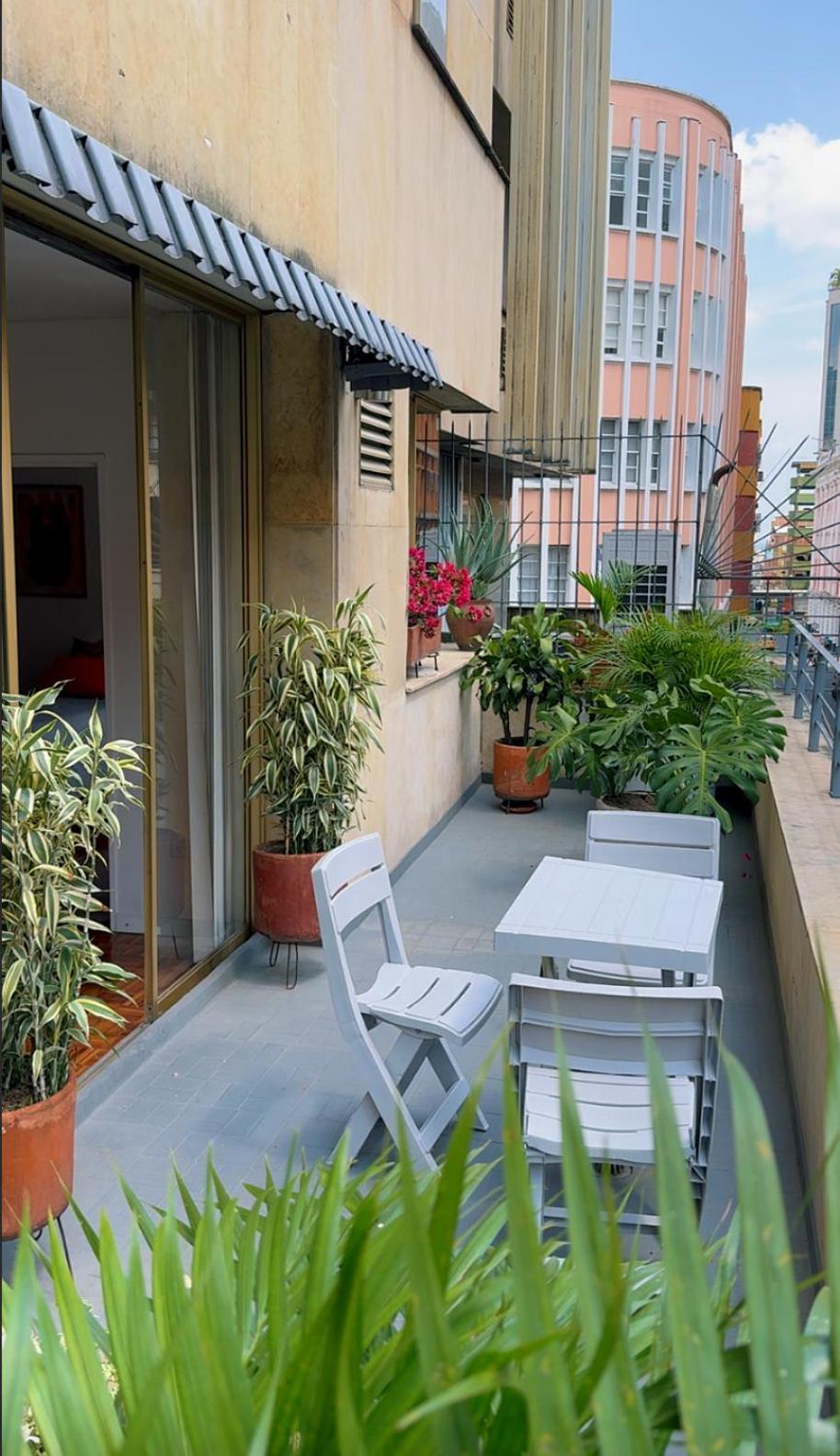 A Unos Pasos Del Bulevar Del Rio Con Terraza *