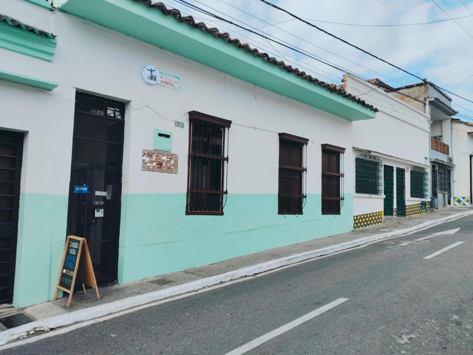 Sandalio Hostal *