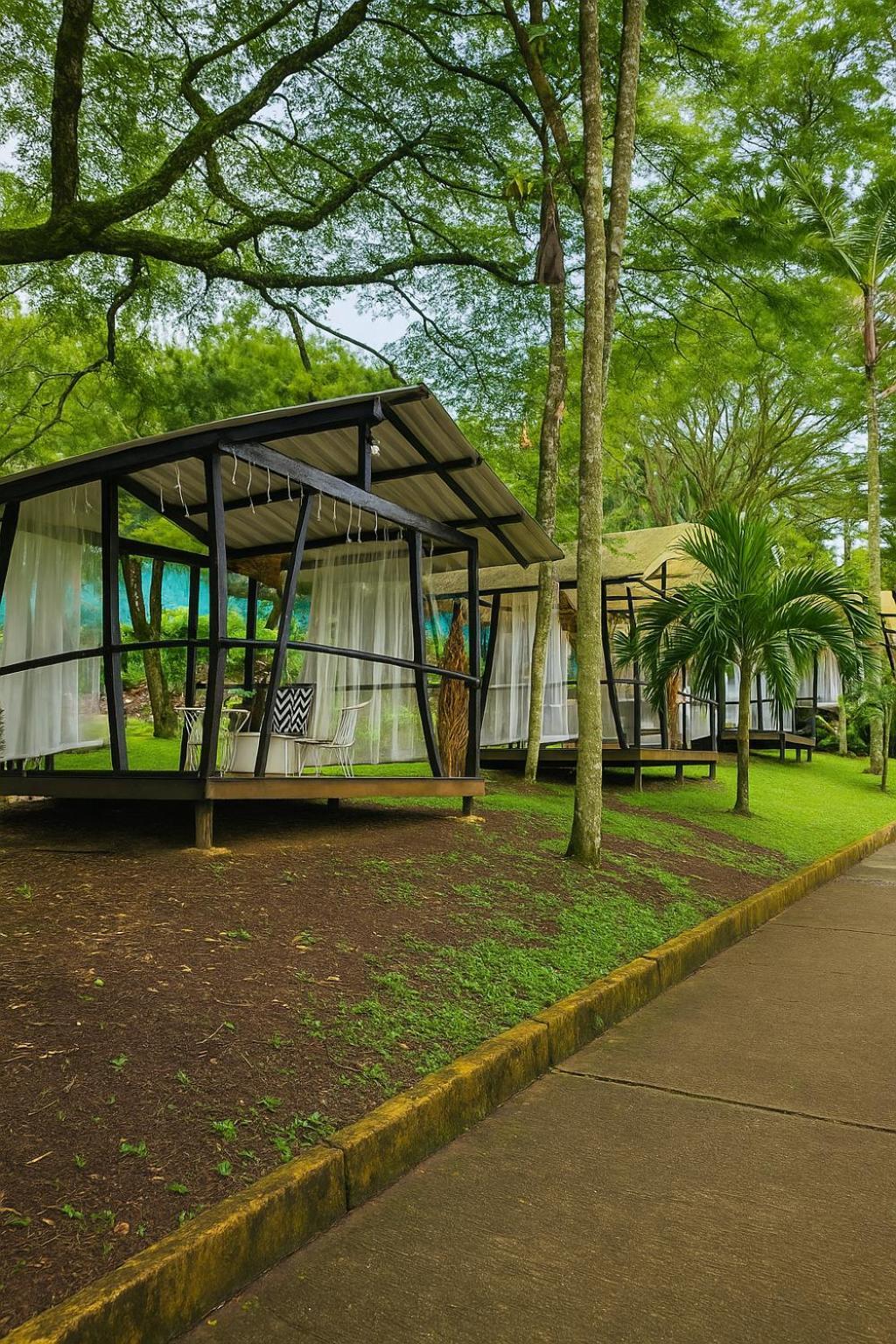Hotel Ecohotel El Castillo Pance 4*