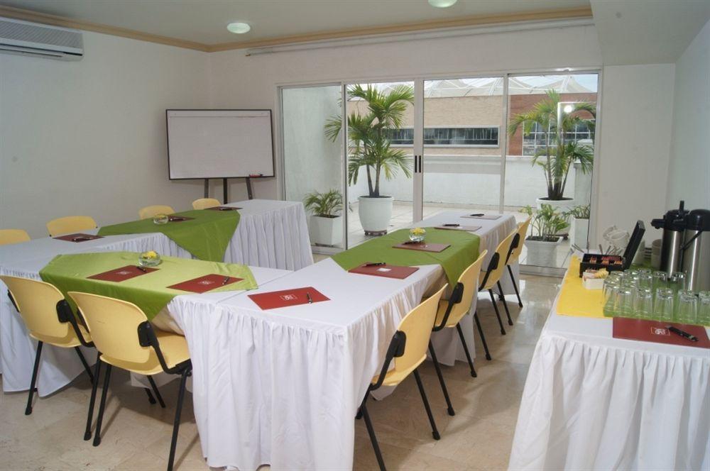 Hotel Castellana Real 3*