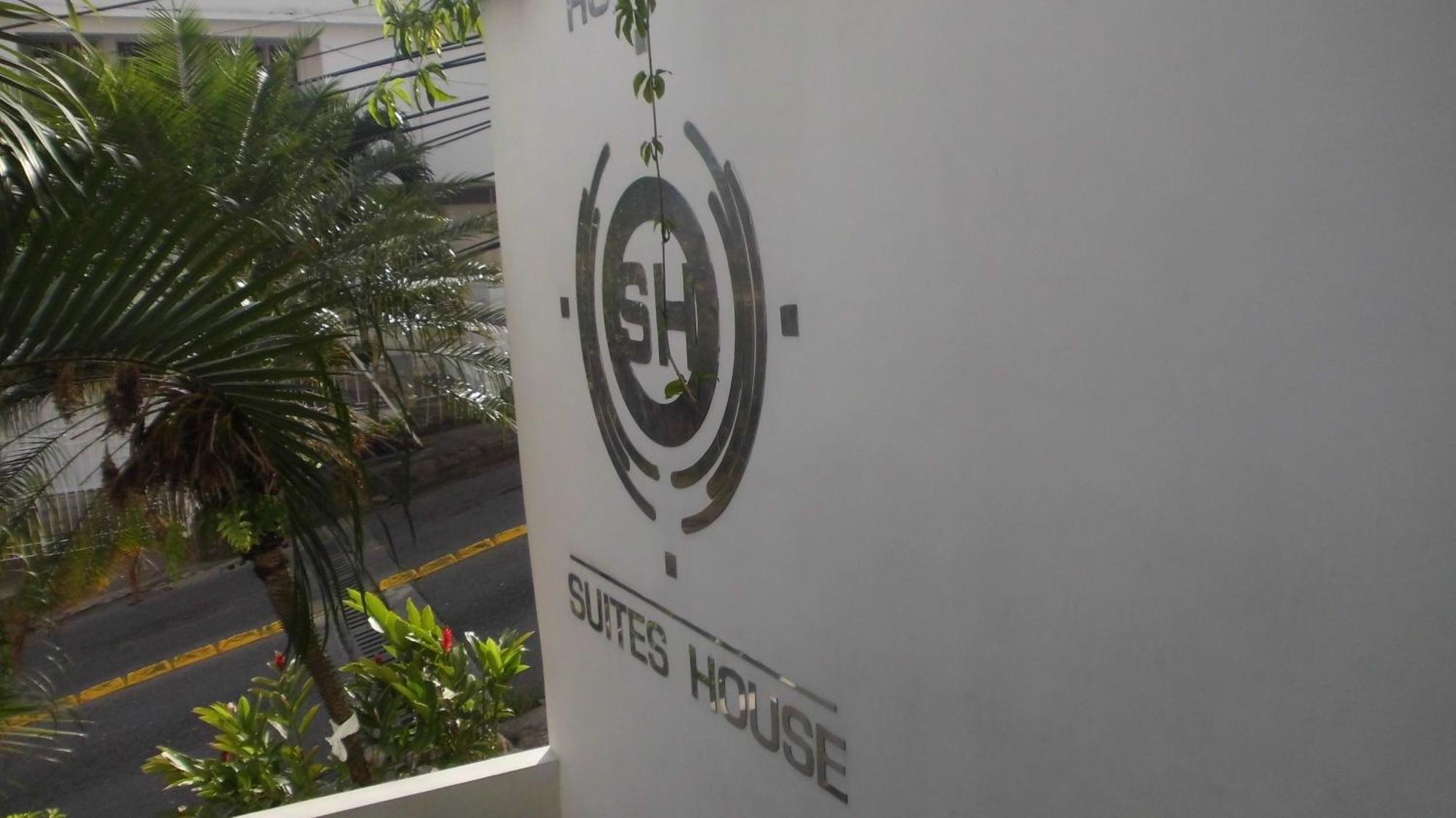 Aparthotel House Juanambu 3*
