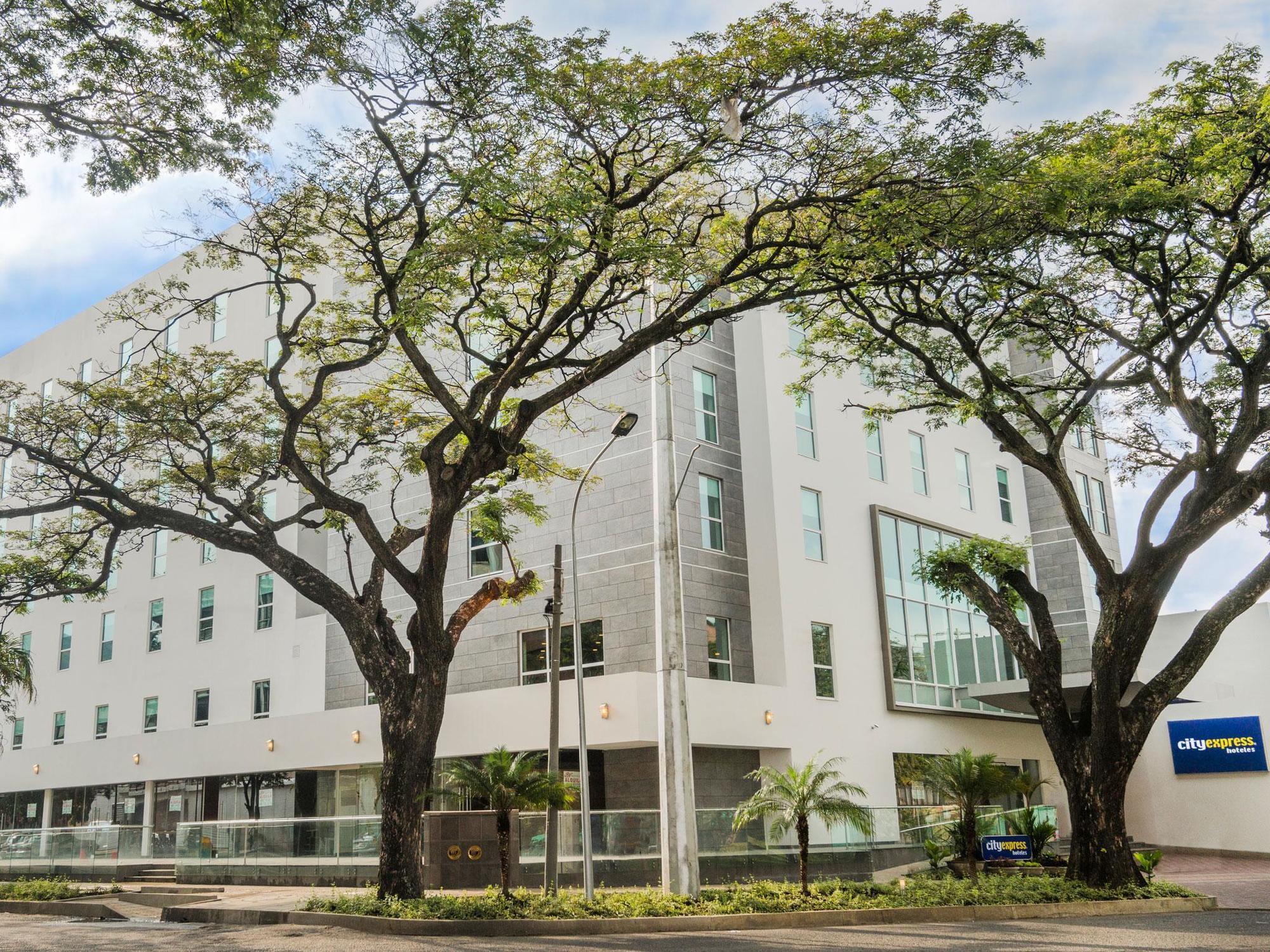 Hotel Express By Marriott Colombia 4*