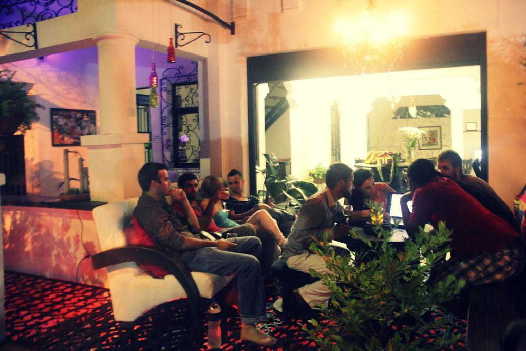 Hostal Casa Miraflores *