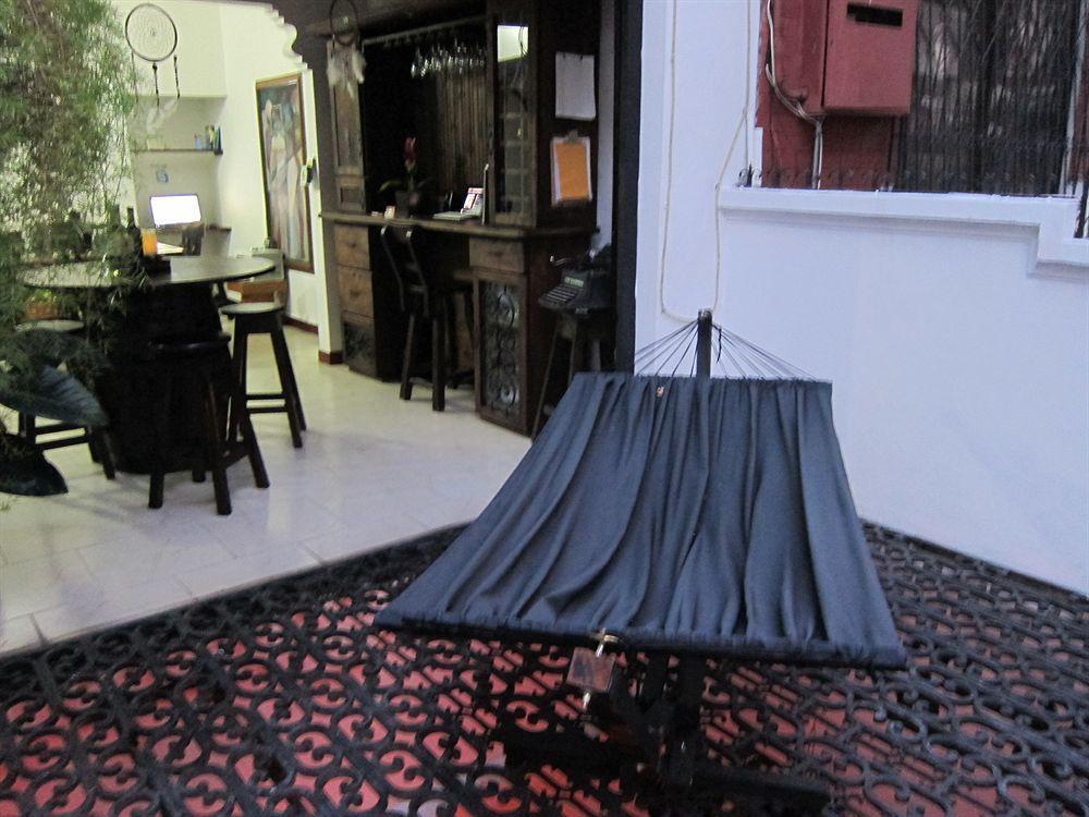 Hostal Casa Miraflores *