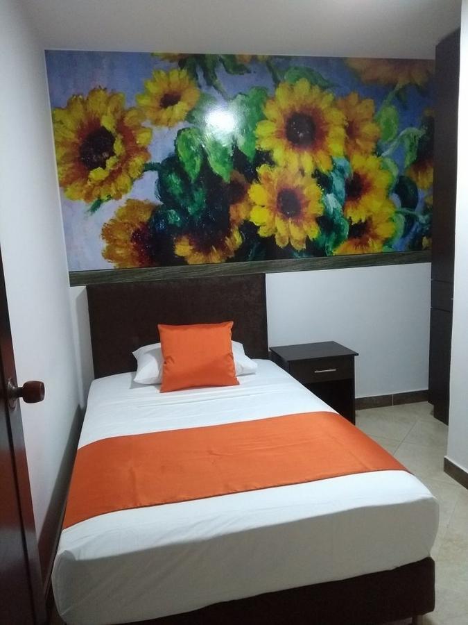 Monet Hotel 2*