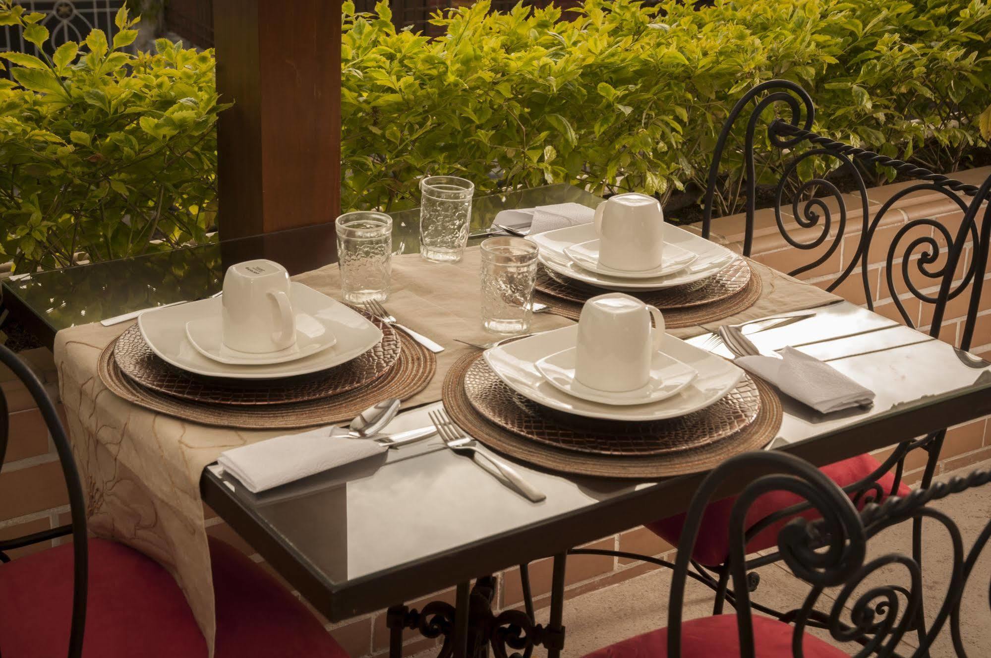 Casa Faroles Hotel Cali