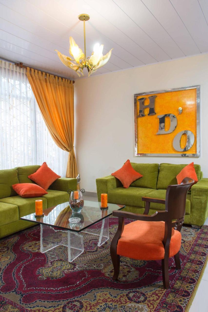 D' Oscar Hotel *