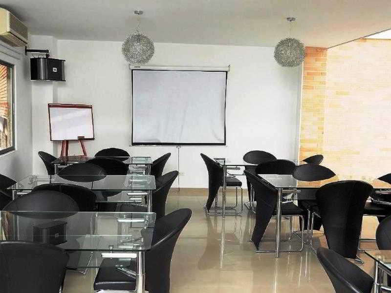 Hotel Calima Real 4*
