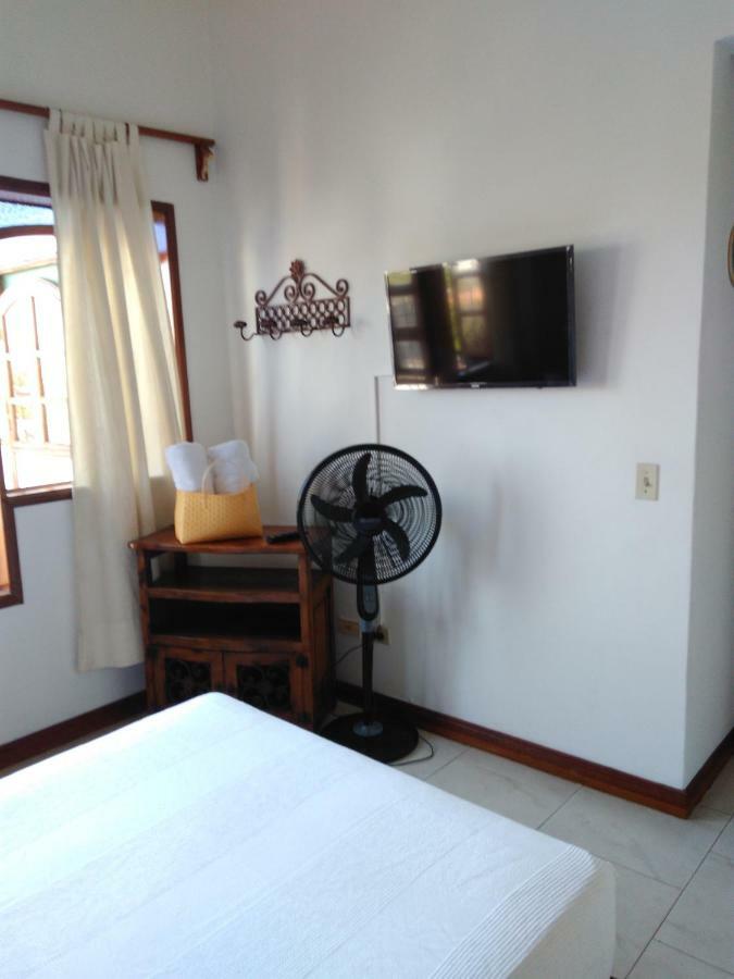 Casa Miraflores Hostal *