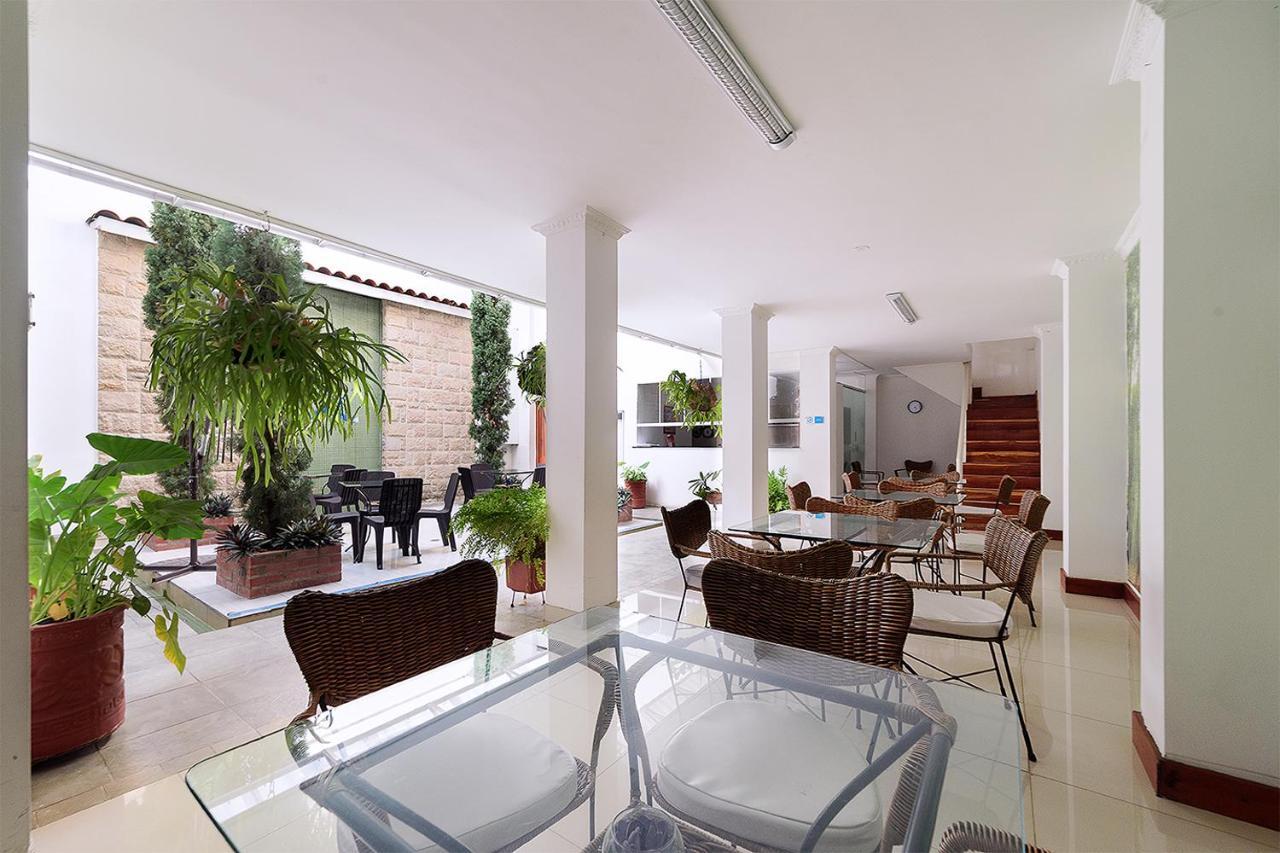 Hotel Ayenda 1402 Roosevelt
