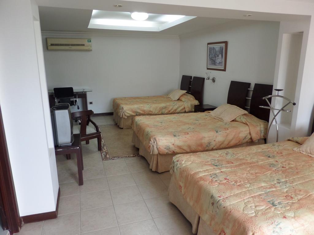 Plaza Américas Hotel 4*