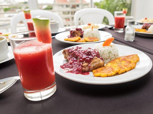 Hotel Castellana Real *