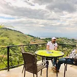 Leona Casa Glamping
