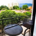 Icc Apartahotel