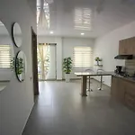 205-HERMOSO APARTA ESTUDIO MODERNO EN Granada