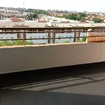 Habitación excelente ubicación piscina parqueadero
