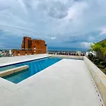 Apartamento En Granada Con Piscina, Turco, Estacionamiento