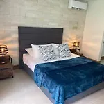 Apartamento En Granada Con Piscina, Turco, Estacionamiento