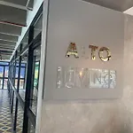 Nuevo Y Moderno Estudio