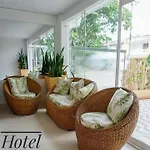 Hotel Jade Imbanaco