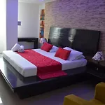 Hotel Six Avenue