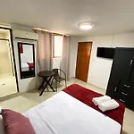 Cali View Inn