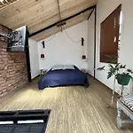 Rollinkeepers House