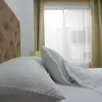 Comoda Casa En Excelente Sector